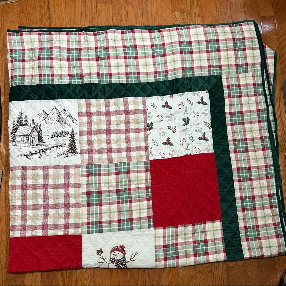 St. Nicholas Square 3 Piece Winter Patchwork King Quilt Set